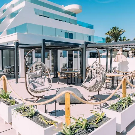 Radisson Blu Resort, Lanzarote Adults Only 4* 科斯塔特吉塞