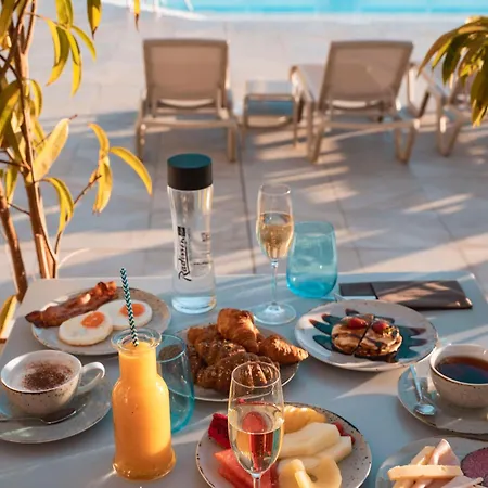 מלון Radisson Blu Resort, Lanzarote Adults Only