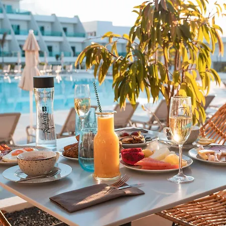 מלון Radisson Blu Resort, Lanzarote Adults Only 4*