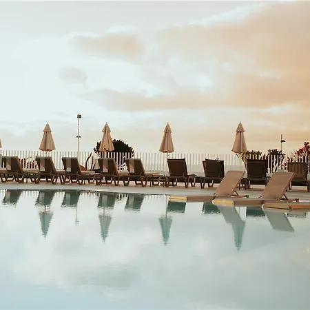 מלון Radisson Blu Resort, Lanzarote Adults Only