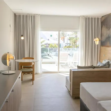 Radisson Blu Resort, Lanzarote Adults Only 酒店 4*