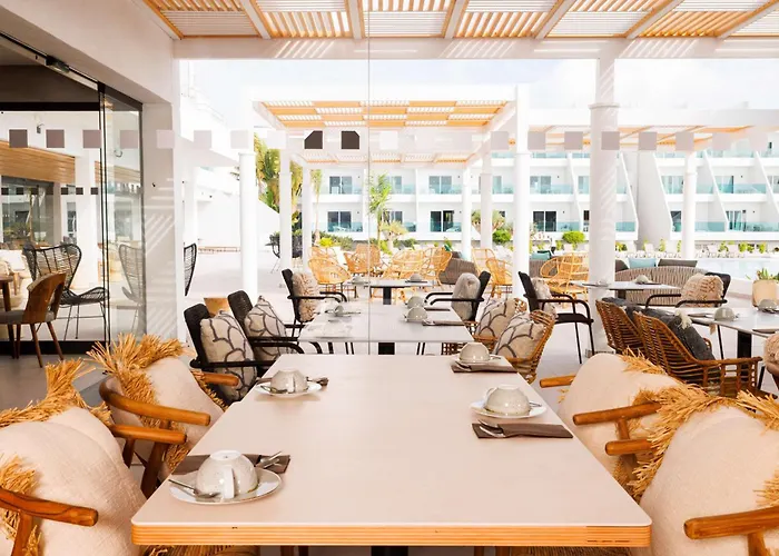 Hotel Radisson Blu Resort, Lanzarote Adults Only 4*