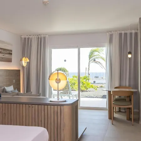 Ξενοδοχείο Radisson Blu Resort, Lanzarote Adults Only 4*